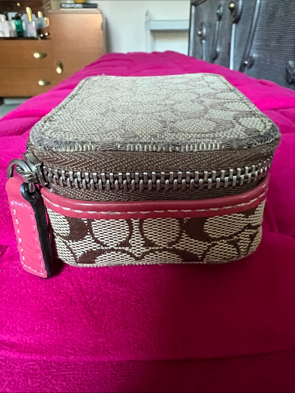 Coach Vintage Pill Case - Picture 6 of 12